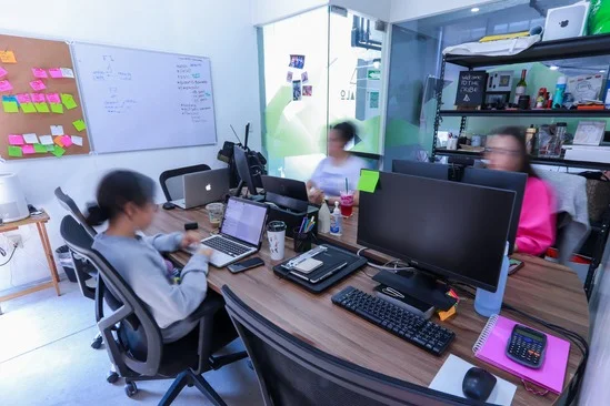 Oficinas privadas en Works+, el coworking en Querétaro que transforma ideas.