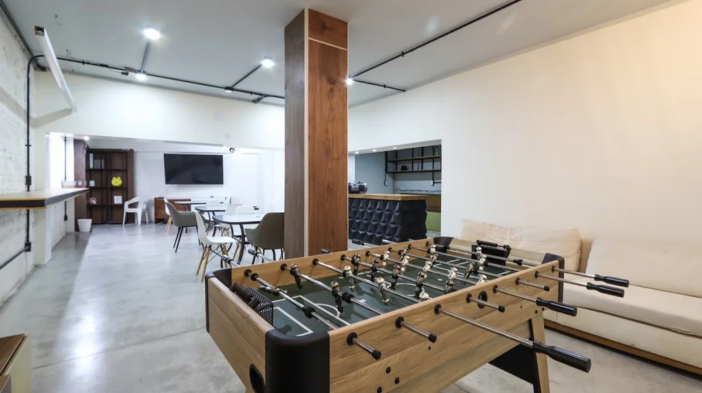 Espacios para desconectar en Works+ coworking en Querétaro